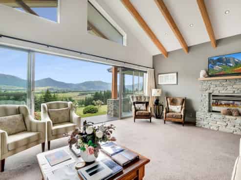 Landmark luxury residence with panoramic views