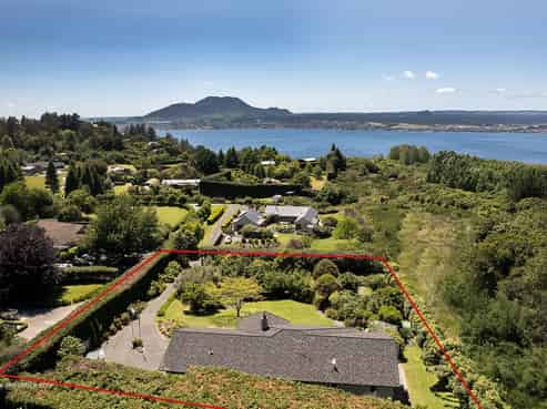 534 Gillespie Place, Acacia Bay