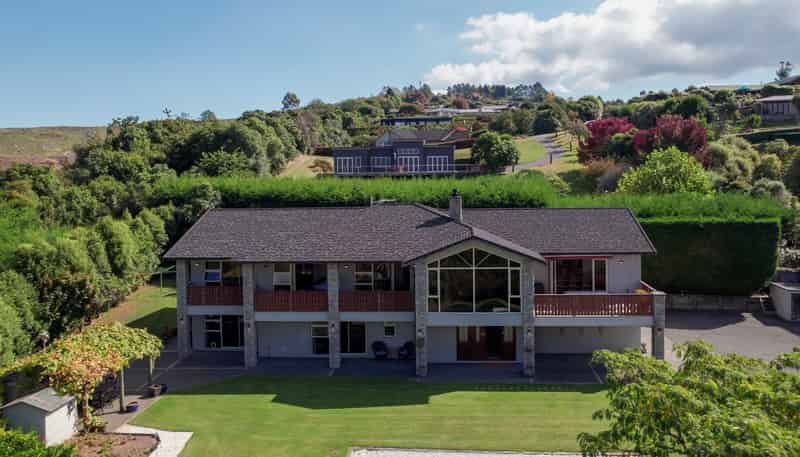 534 Gillespie Place, Acacia Bay