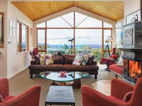 534 Gillespie Place, Acacia Bay