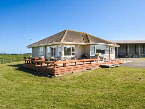 106 Cemetery Road, Sanson