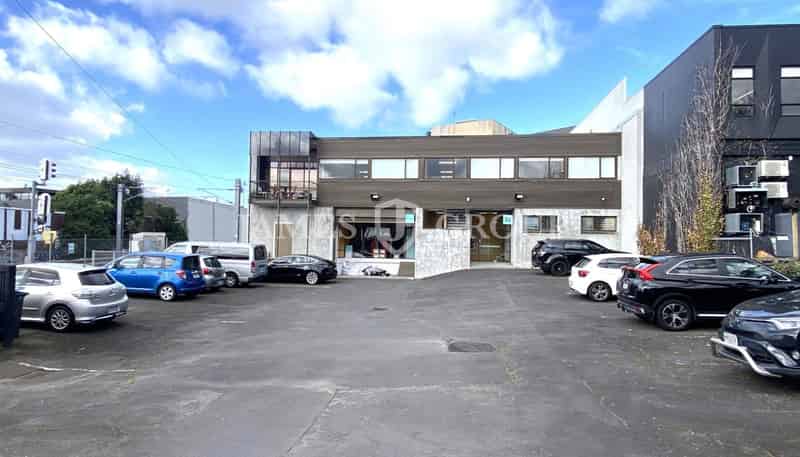 33 George Street, Mount Eden