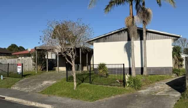 71 Heathdale Crescent, Papakura