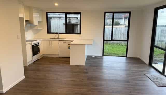 71 Heathdale Crescent, Papakura