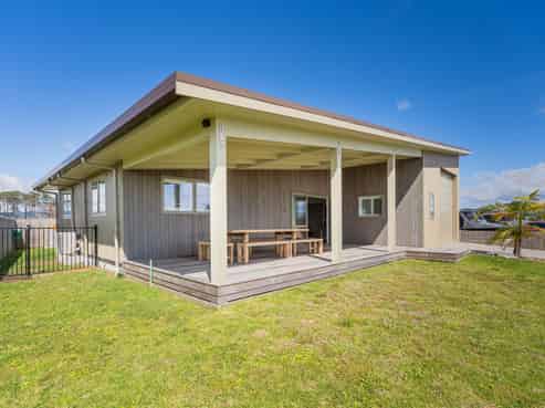 168 Harbour Drive, Matarangi