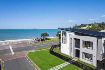 58 The Esplanade, Eastern Beach
