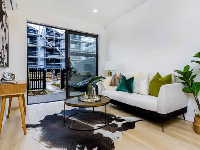 23 Flat Bush School Road, Flat Bush