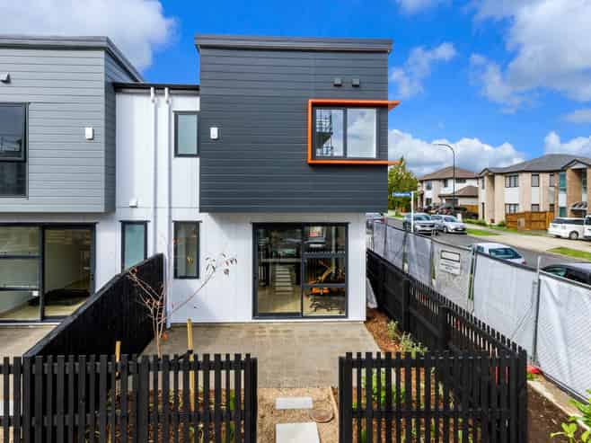 23 Flat Bush School Road, Flat Bush