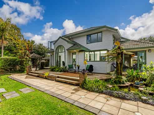 26 Merewhira Road, Paremoremo