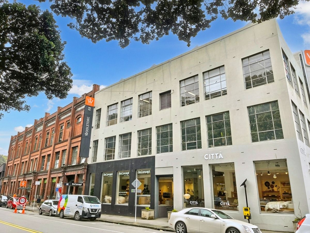 90sqm of magic in Iconic Woolstore building