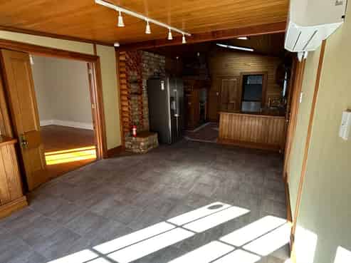 Auckland - Address withheld