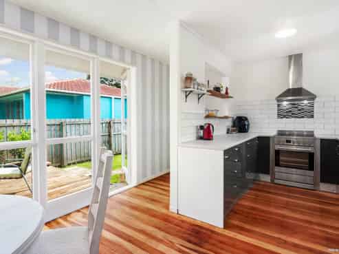16 Matai Street, Waiuku