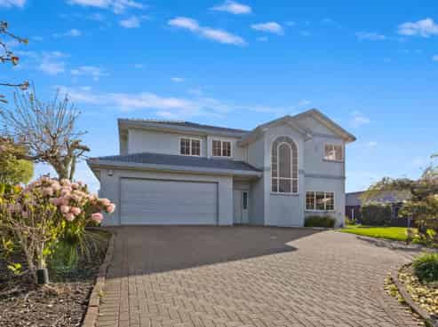 35 Stanley Drive, Lynmore