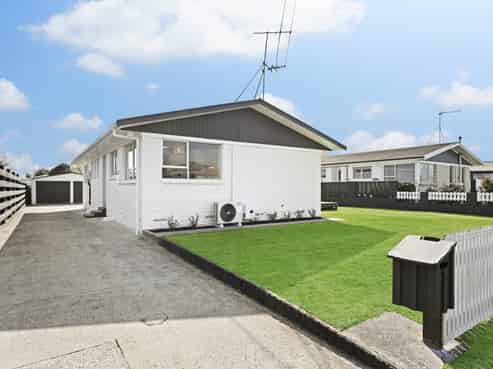 5 Leslie Place, Deanwell