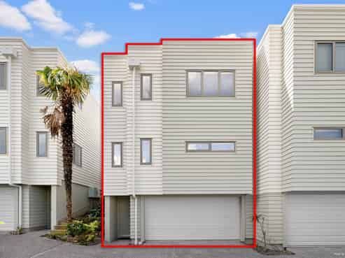 50/21 Hunters Park Drive, Three Kings