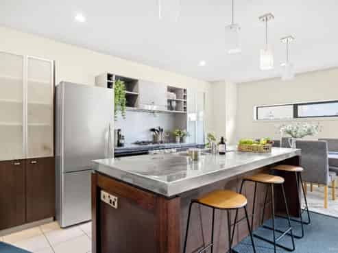 50/21 Hunters Park Drive, Three Kings