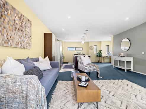 50/21 Hunters Park Drive, Three Kings