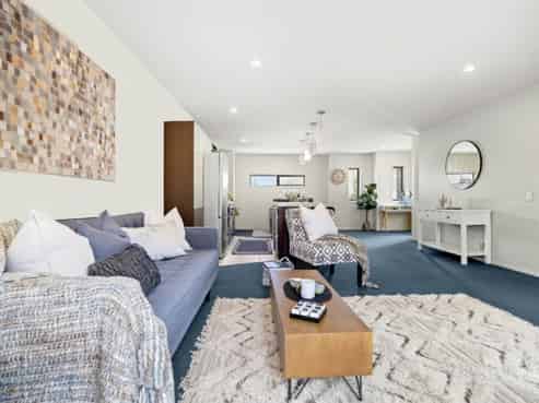 50/21 Hunters Park Drive, Three Kings