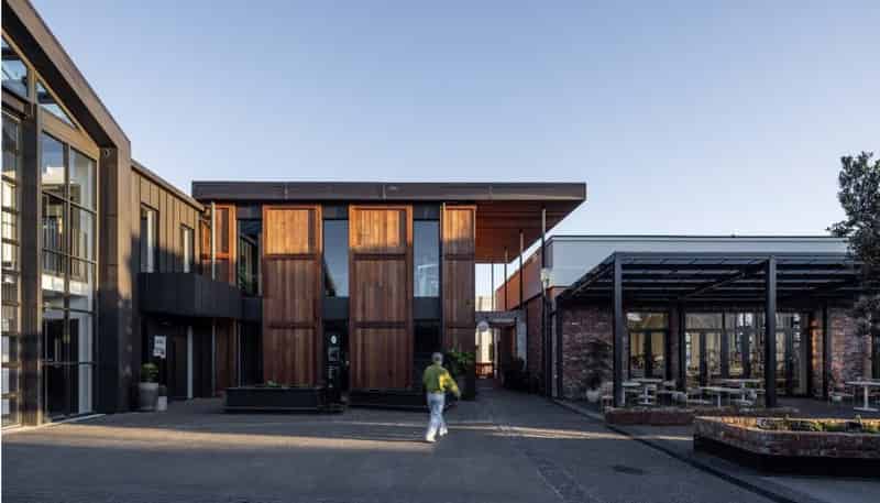 201-209 Queen Street East, Hastings