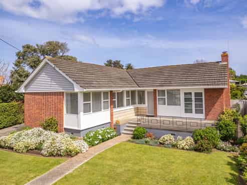 46 Hadfield Crescent, College Estate