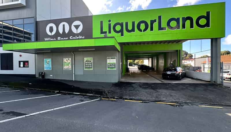 11 Harington Street, Tauranga Central