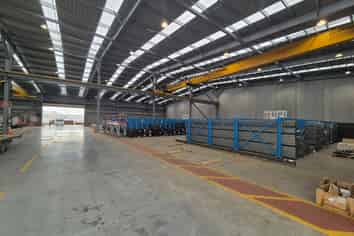 Top Quality Levin Warehouse - Sub-lease!