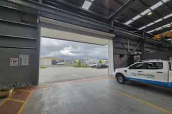 Top Quality Levin Warehouse - Sub-lease!