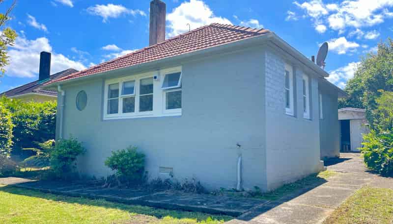 1 Renton Road, Mount Albert