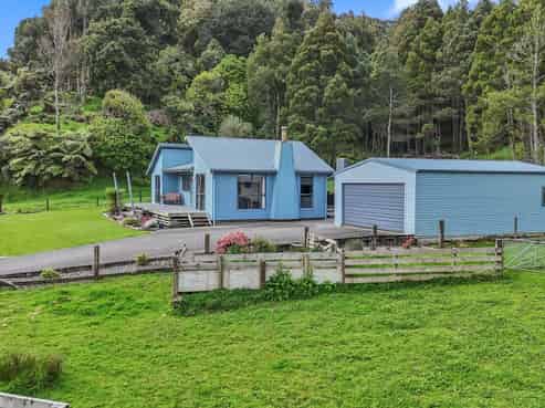 139 Te Mahoe Road, Mokau