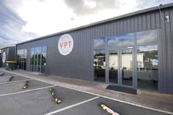 High profile Omokoroa retail shop