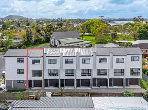 2/45 Dale Crescent, Pakuranga