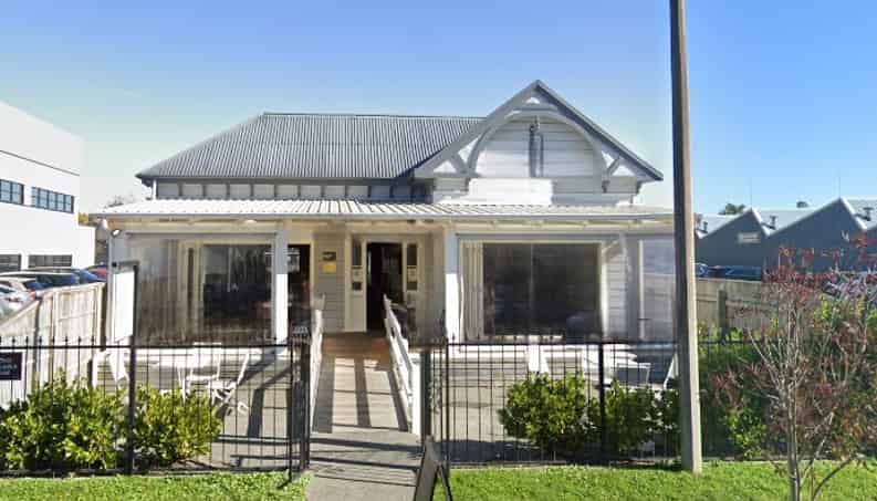 508 Eastbourne Street West, Hastings