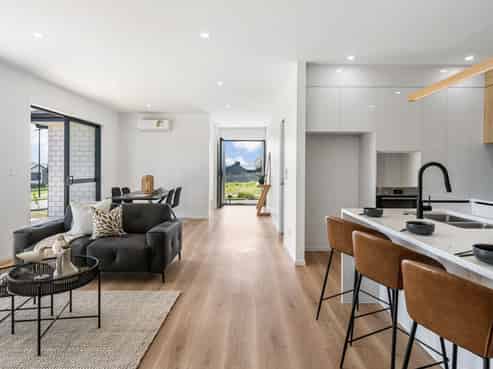 4 Dame Nganeko Drive, Glenbrook