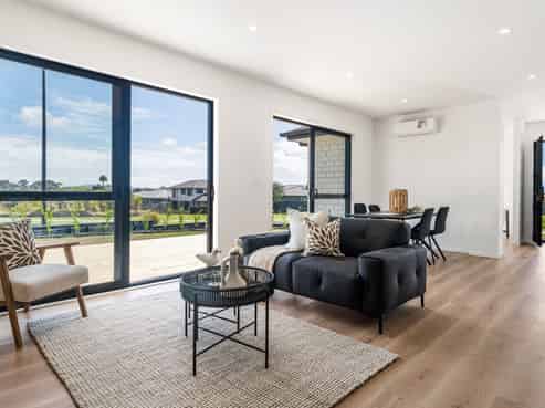 4 Dame Nganeko Drive, Glenbrook