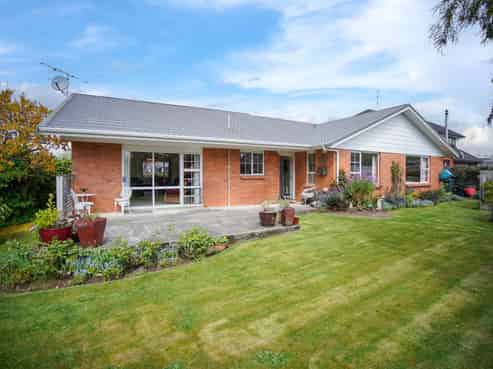 7 Mcleod Court, Rosedale