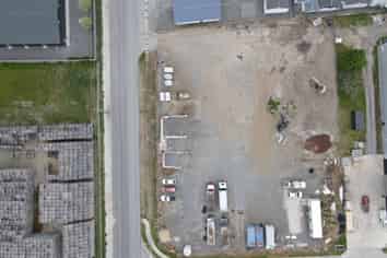 Need Yard Or Parking !