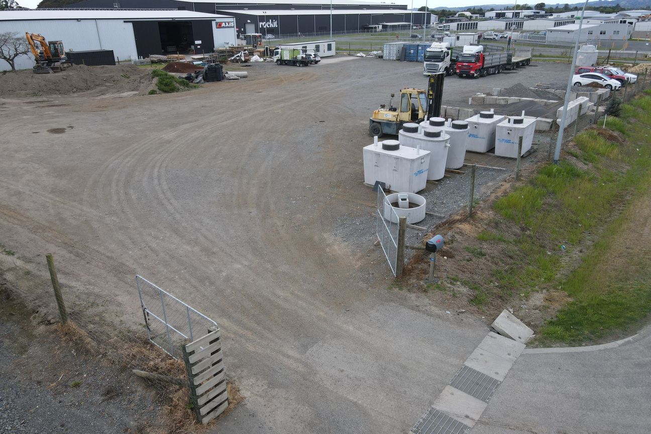 Need Yard Or Parking ! - More