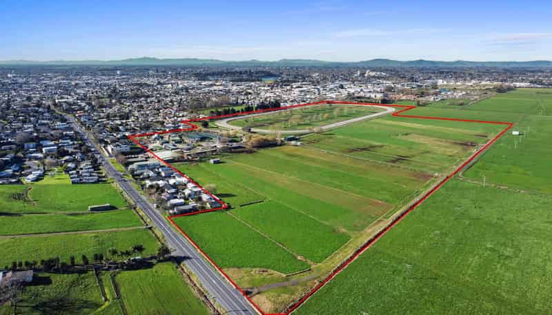 179, 183 a Tuhikaramea Road, Dinsdale