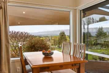 53 Hillview Road, Alexandra