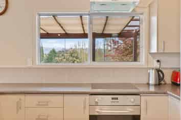 53 Hillview Road, Alexandra