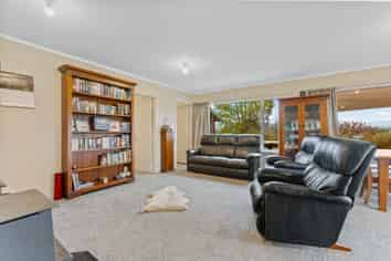 53 Hillview Road, Alexandra