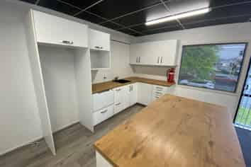 Modernised office with reduced rent!