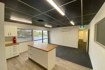 Modernised office with reduced rent!