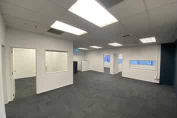 Modernised office with reduced rent!