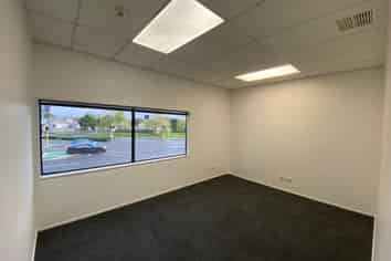 Modernised office with reduced rent!