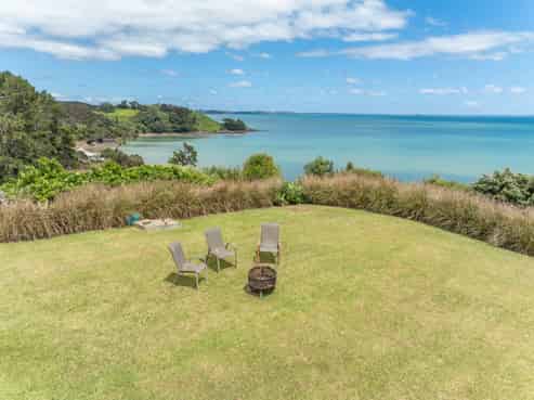 56 Peninsula Parade, Mangonui