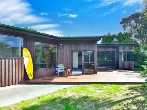 6 Quentin Place, Mahia