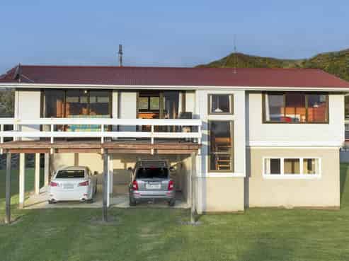 11 Moana Drive, Mahia