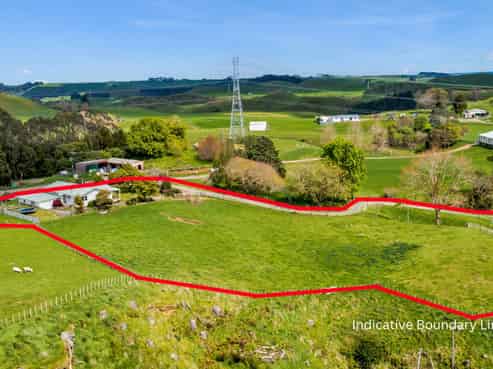 82 Old Lakes Road, Eltham