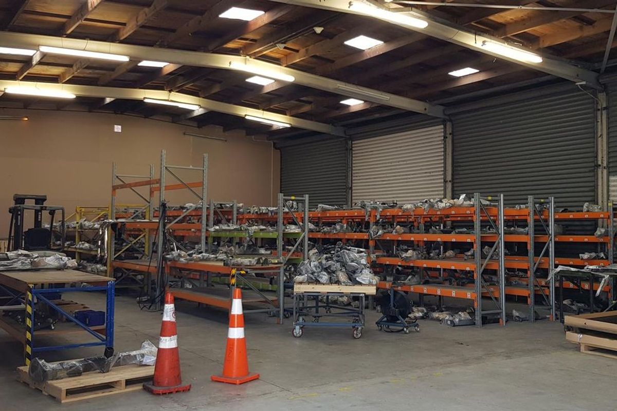 Profile City warehouse, parking and more..... – pohled 4